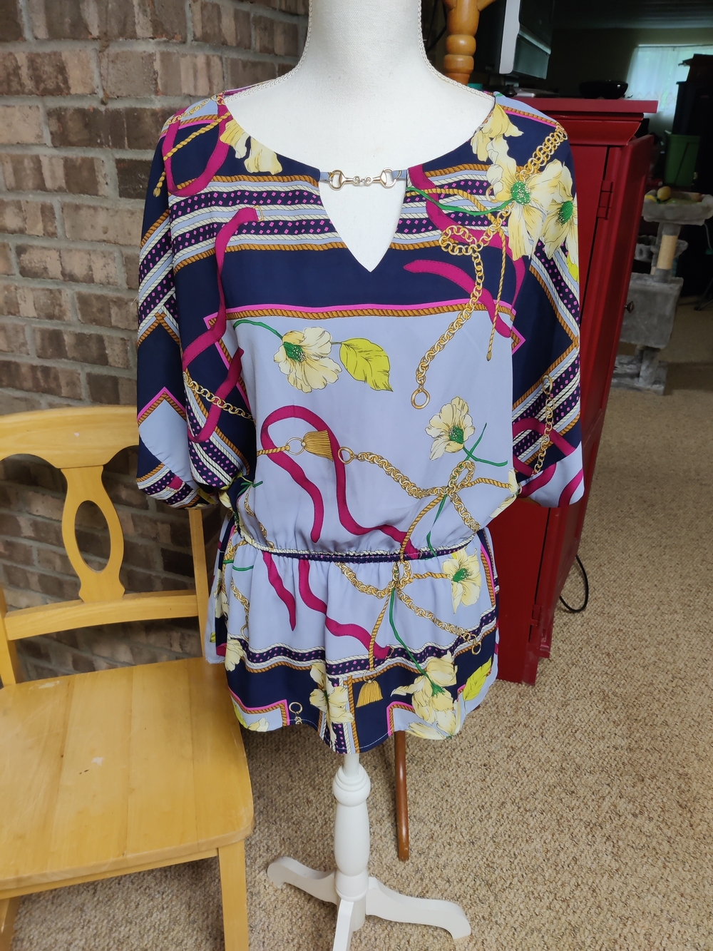 7th Ave Design Studios Light Blue & Navy Floral Chain Print Blouse, Medium
